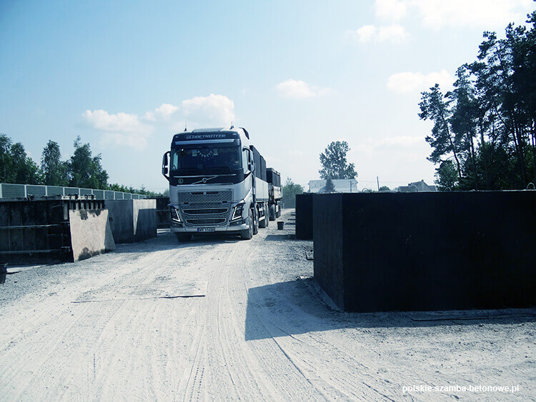 Transport szamb betonowych  w Modliborzycach